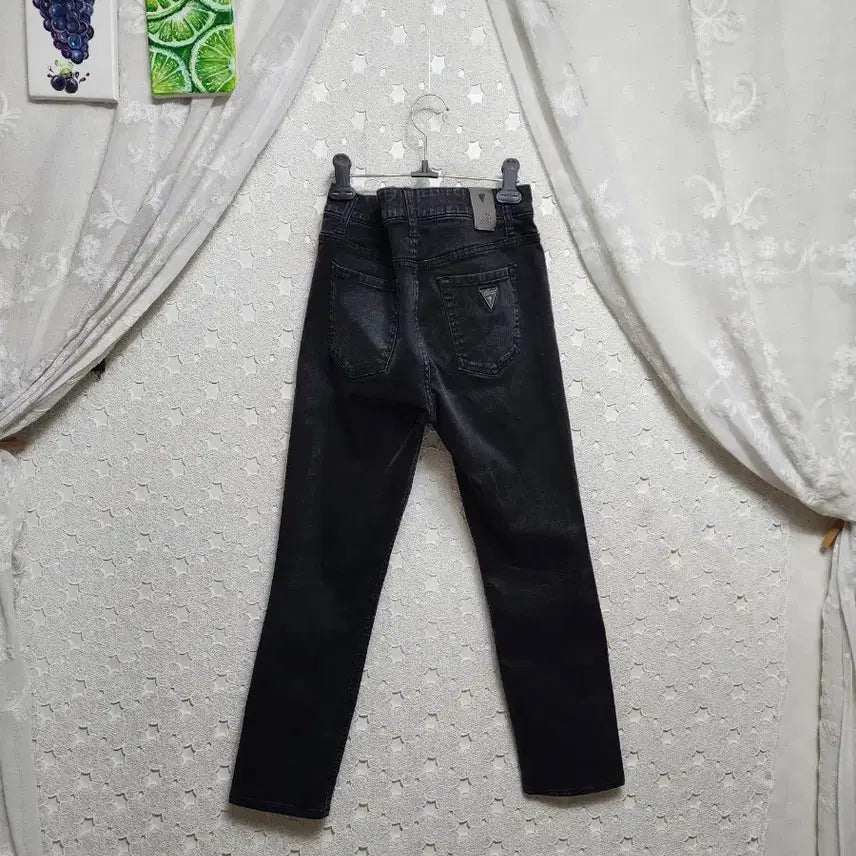 [SOLD OUT] 게스 스판 블랙진 여성29
