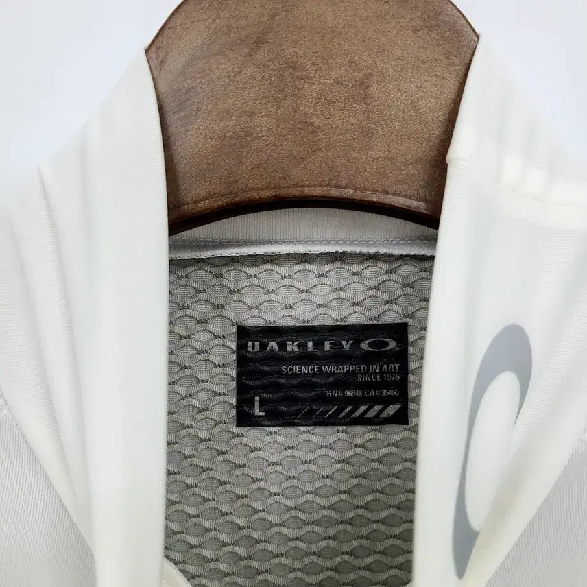 [BUNJANG] Oakley Functional Long Sleeve Shirt / 오클리 화이트 기능성 롱슬리브/L/앨리스/1097