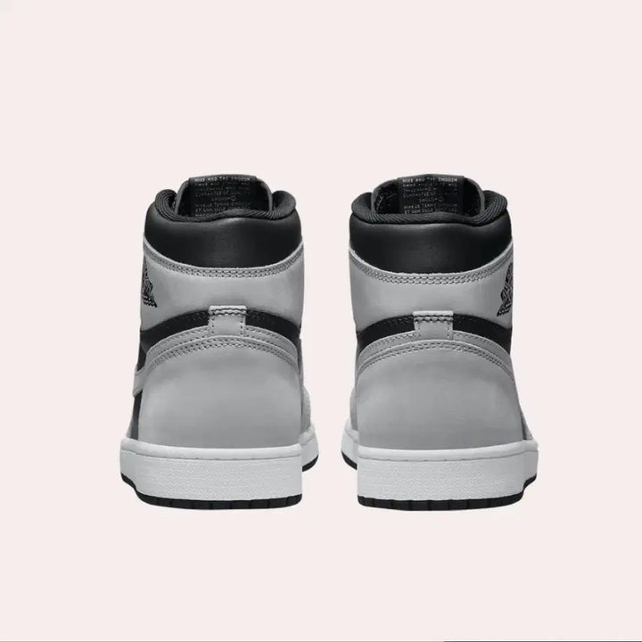 [BUNJANG] Nike Air Jordan 1 Retro High OG Sneakers (Size 280) / 새상품(280)NIKE AIR JORDAN 1 RETRO HIGH OG