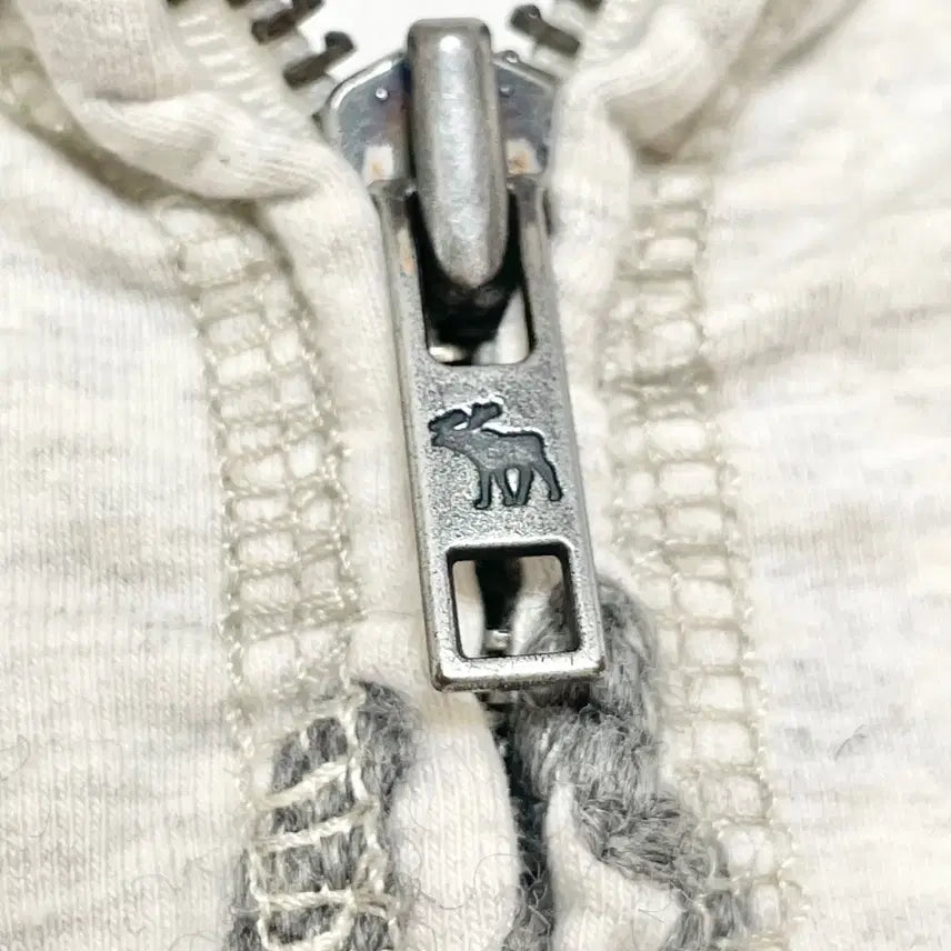 [BUNJANG] Abercrombie Oatmeal Fitted Hoodie Zip-up / Abercrombie 아베크롬비 오트밀 딱붙 후집 아베후집 아베후드집업