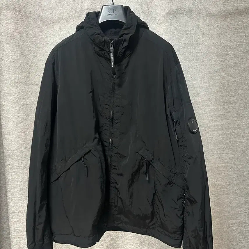 [SOLD OUT] (주말할인)CP컴퍼니 크롬R 나일론 바람막이 블랙 (52)