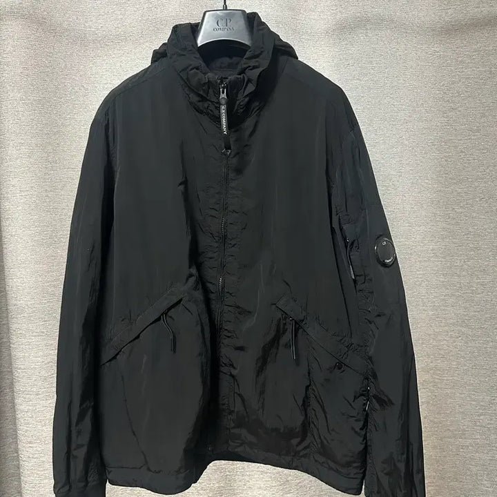 [SOLD OUT] (주말할인)CP컴퍼니 크롬R 나일론 바람막이 블랙 (52)