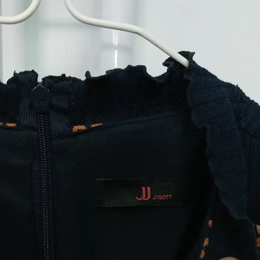 [BUNJANG] Zigot Frill Knit Dress for Guest Look / 지고트 프릴 니트 원피스 하객룩 44-55