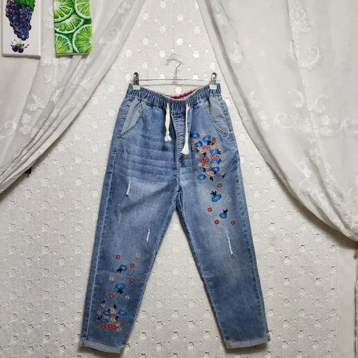 [SOLD OUT] 라라쎄 자수 청바지 여성55~66