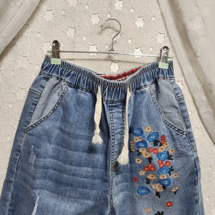 [SOLD OUT] 라라쎄 자수 청바지 여성55~66