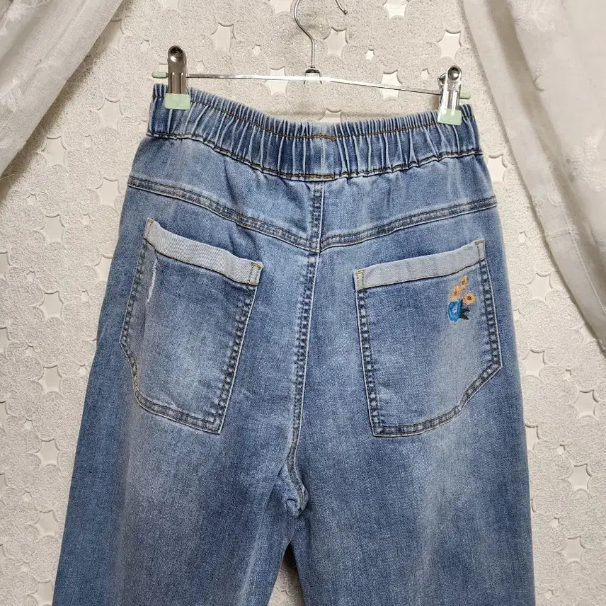 [SOLD OUT] 라라쎄 자수 청바지 여성55~66