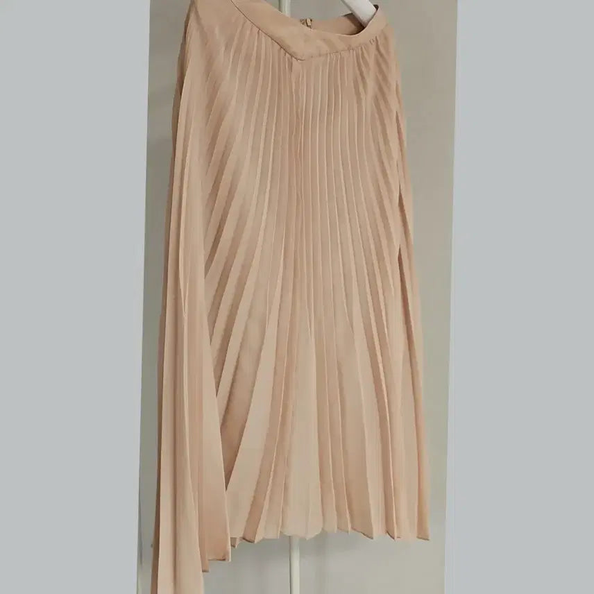 [BUNJANG] It Misha Pleated Skirt Beige / 미샤 플리츠 스커트 베이지 67-88