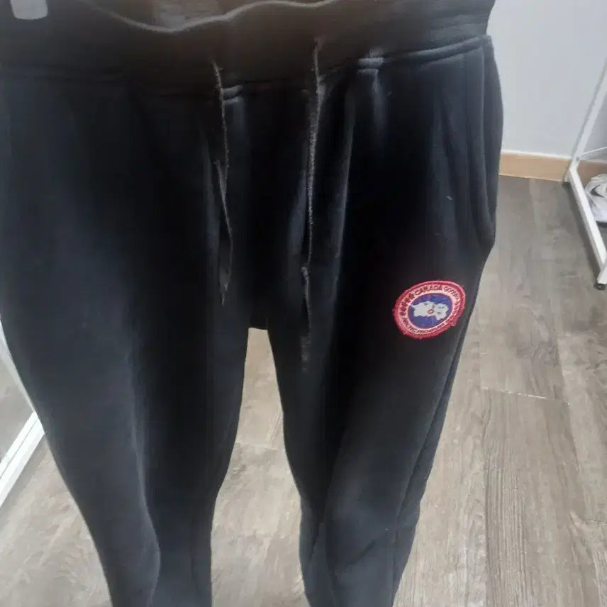 [BUNJANG] Canada Goose Training Pants / 케나다구스 긴바지  급처합니다