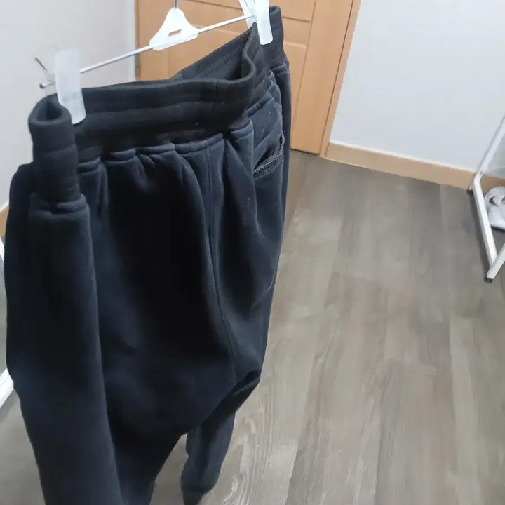 [BUNJANG] Canada Goose Training Pants / 케나다구스 긴바지  급처합니다
