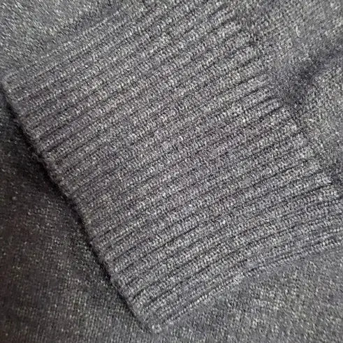 [BUNJANG] Louis Vuitton LV Embroidered Knit Sweater (Dark Gray) M / [정품] 루이비통 LV 자수 엠보스드 니트 스웨터 (다크그레이/차콜)M