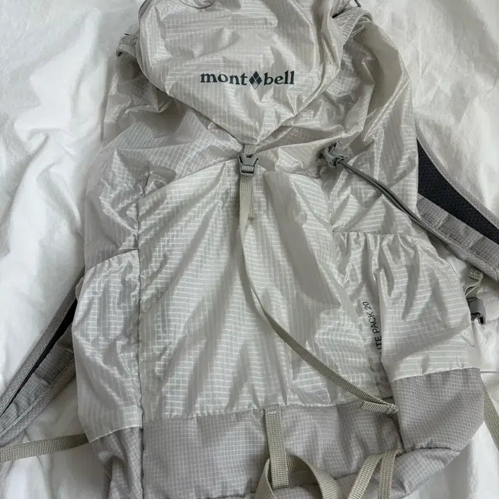 [SOLD OUT] 몽벨 버사라이트 20 백팩 아이스 화이트