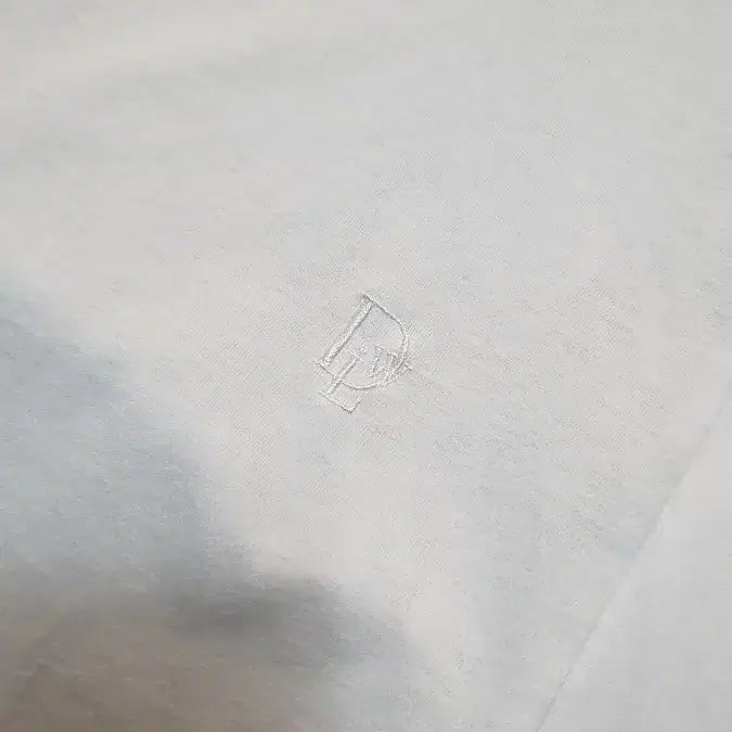 [SOLD OUT] 듀엘 화이트 러플 반팔 블라우스