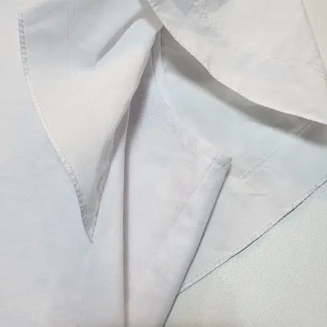 [SOLD OUT] 듀엘 화이트 러플 반팔 블라우스