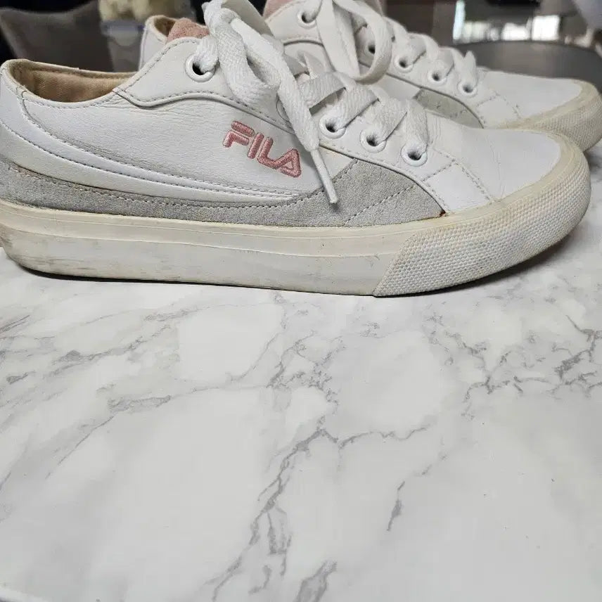 [BUNJANG] Fila White Pink Sneakers 230 / 휠라 화이트 핑크 스니커즈 230