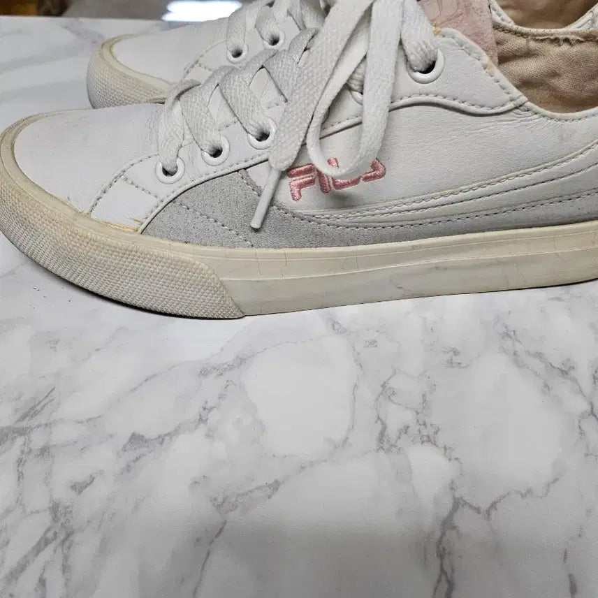 [BUNJANG] Fila White Pink Sneakers 230 / 휠라 화이트 핑크 스니커즈 230