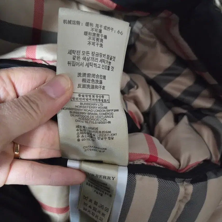 [BUNJANG] Burberry Black Fox Fur Belted Padded Coat / 정품 버버리 블랙 폭스퍼 벨티드 패딩 코트