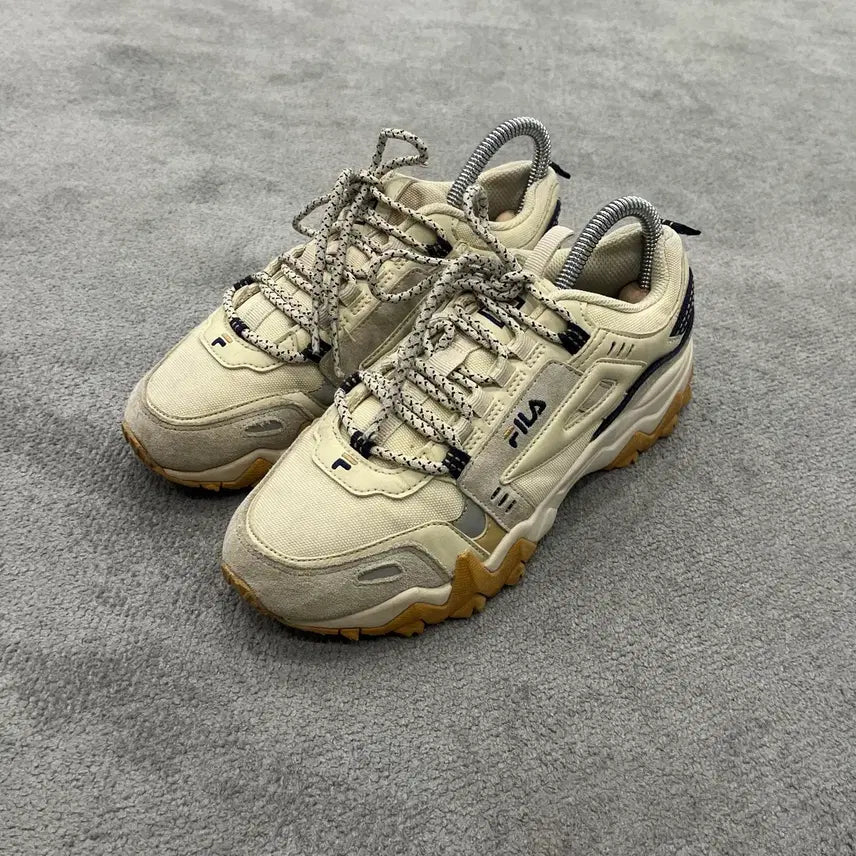 [BUNJANG] Fila Ornament Sneakers / 240 휠라 오그먼트 스니커즈 운동화