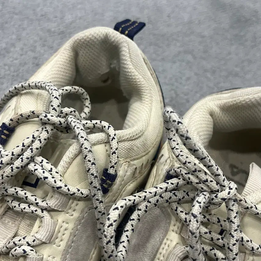 [BUNJANG] Fila Ornament Sneakers / 240 휠라 오그먼트 스니커즈 운동화