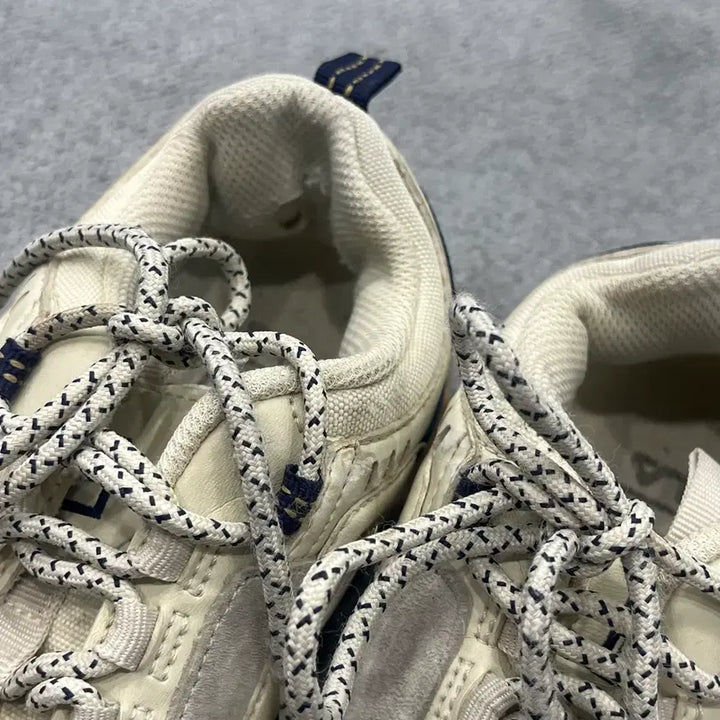 [BUNJANG] Fila Ornament Sneakers / 240 휠라 오그먼트 스니커즈 운동화