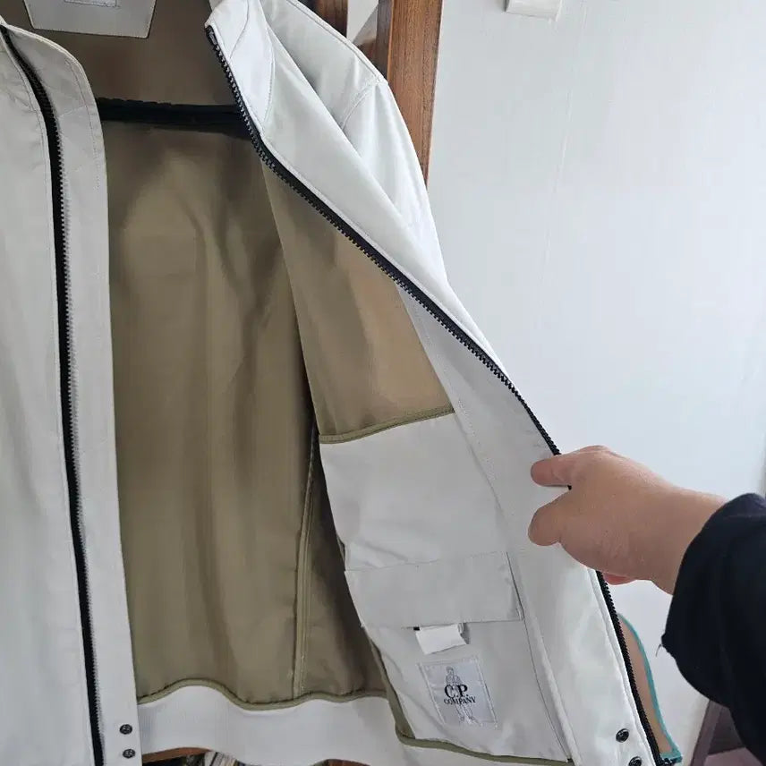 [BUNJANG] CP Company Nylon Jacket (White) - XL / 105,110)씨피컴퍼니 cp Company 나일론 자켓 팔아요 xl