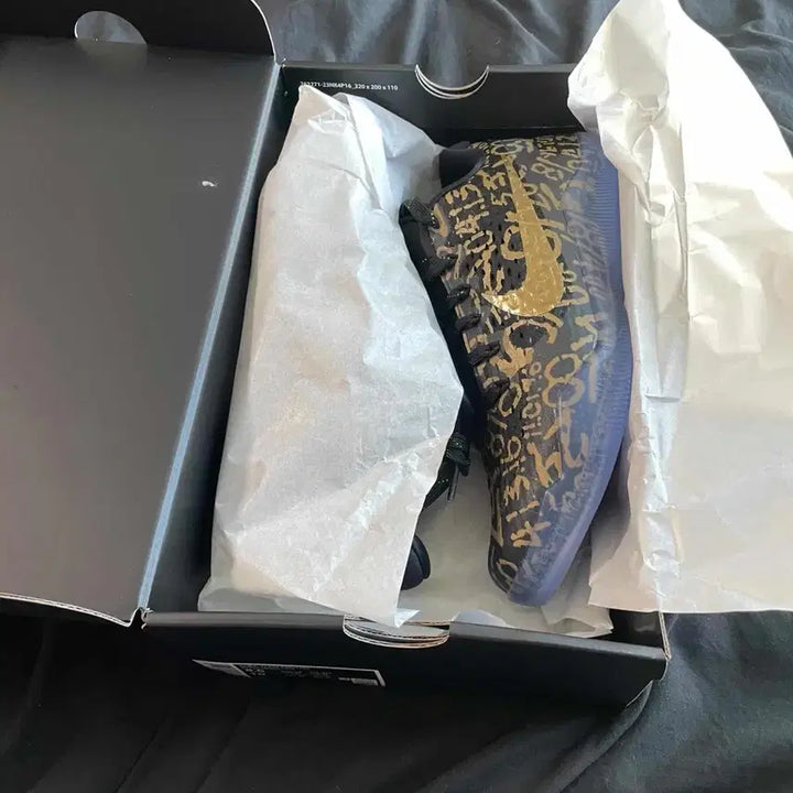 [BUNJANG] Kobe 11 Protro Black and Metallic Gold (265) / 코비11 프로트로 블랙 앤 메탈릭 골드 (265)