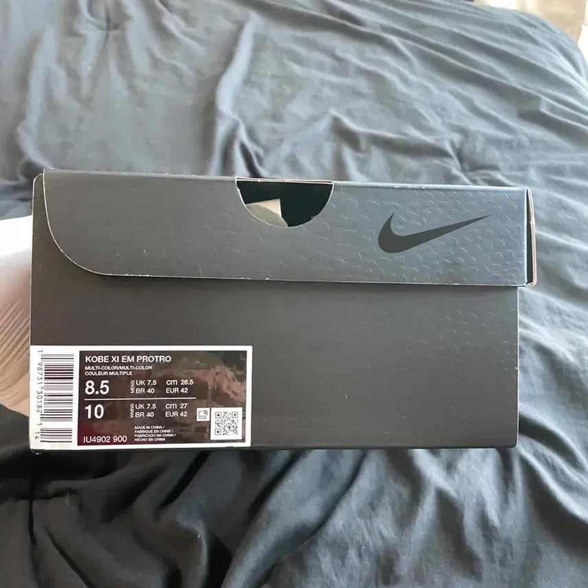 [BUNJANG] Kobe 11 Protro Black and Metallic Gold (265) / 코비11 프로트로 블랙 앤 메탈릭 골드 (265)