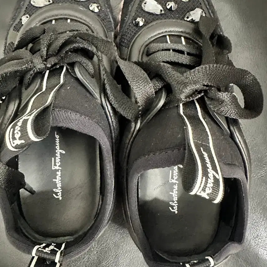 [BUNJANG] Ferragamo Sneakers (Size 5C/225) / 정품 페라가모 스니커즈 신발 5C/225