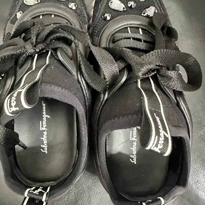[BUNJANG] Ferragamo Sneakers (Size 5C/225) / 정품 페라가모 스니커즈 신발 5C/225