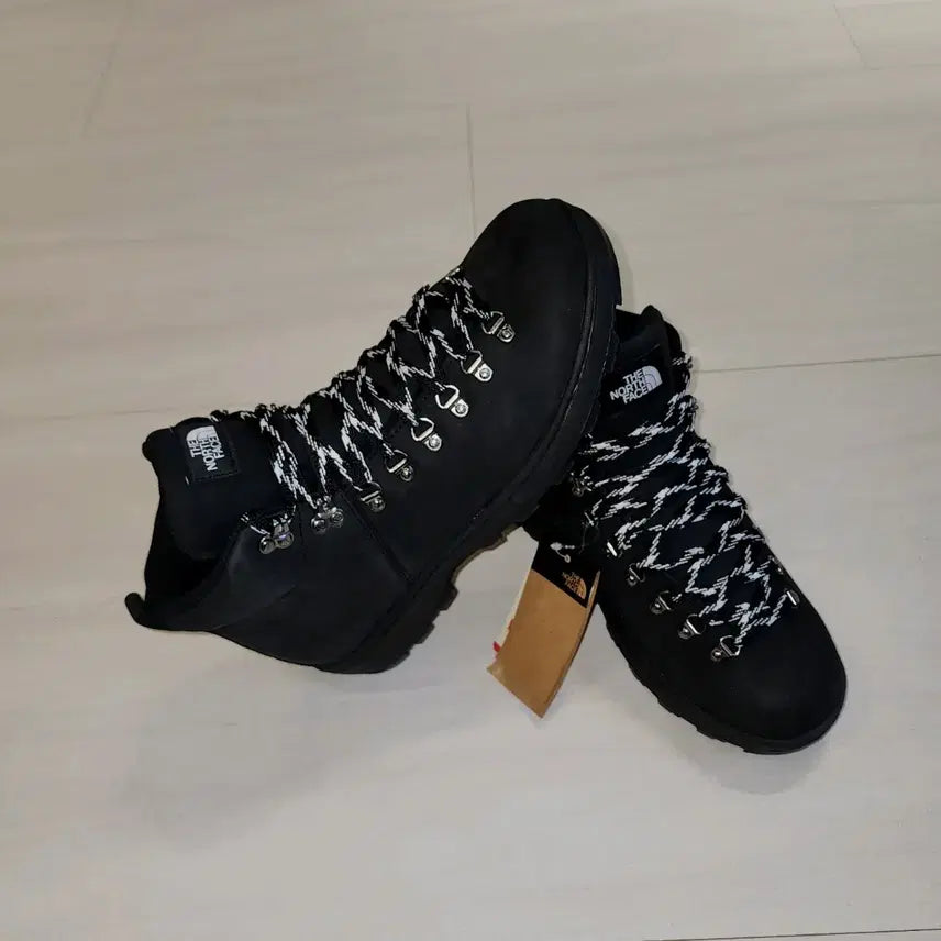 [BUNJANG] The North Face High-Top Hiking Boots / 노스페이스 블랙 하이탑 등산화