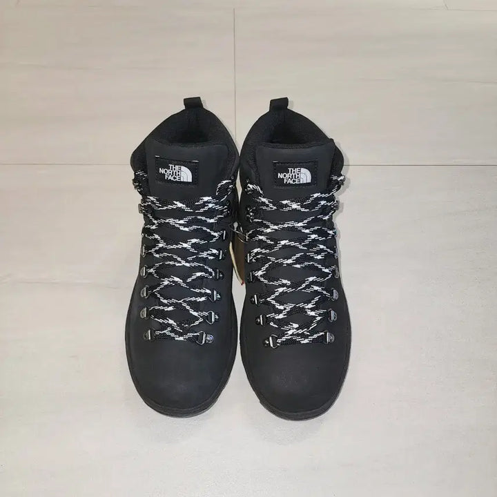 [BUNJANG] The North Face High-Top Hiking Boots / 노스페이스 블랙 하이탑 등산화