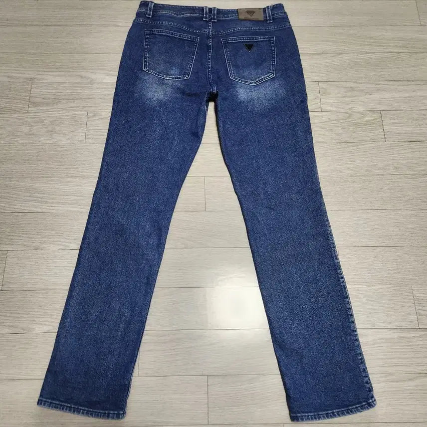[SOLD OUT] (34)게스 남성 레귤러 테이퍼 데님팬츠