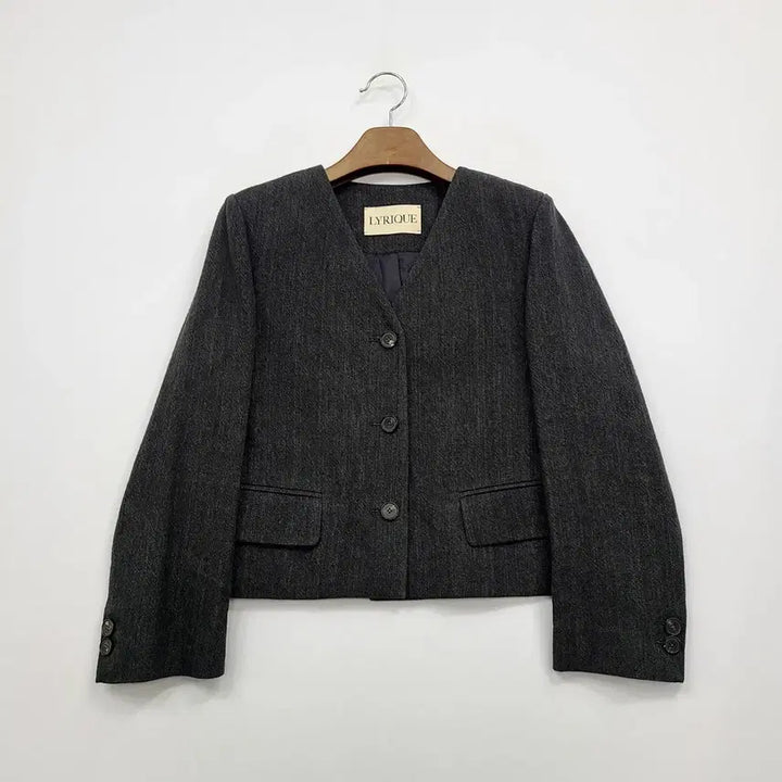 [BUNJANG] LYRIQUE Alice Short Collarless Jacket / LYRIQUE 리리끄 노카라 숏 자켓/새상품/55/앨리스/1098