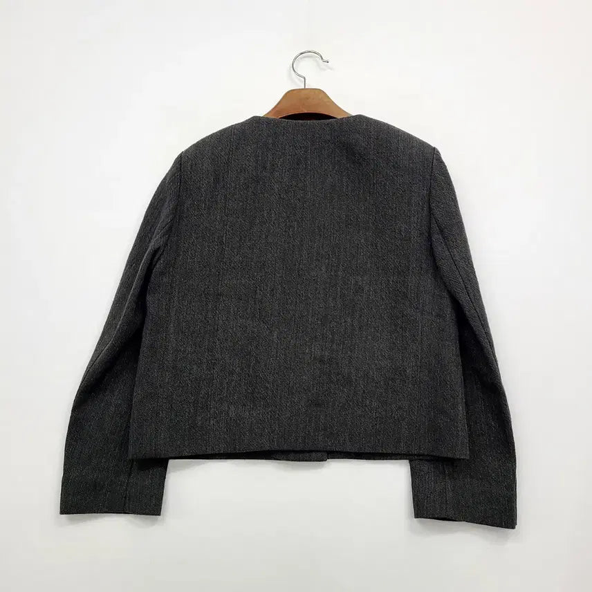 [BUNJANG] LYRIQUE Alice Short Collarless Jacket / LYRIQUE 리리끄 노카라 숏 자켓/새상품/55/앨리스/1098