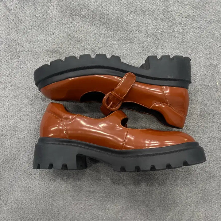 [SOLD OUT] 240 쥬시꾸뛰르 메리제인 로퍼
