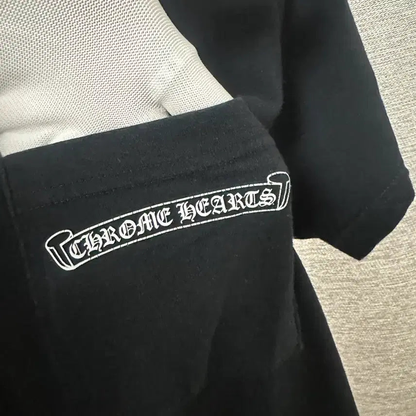 [SOLD OUT] (주말할인)크롬하츠 플레어로고 반팔 블랙 (L)