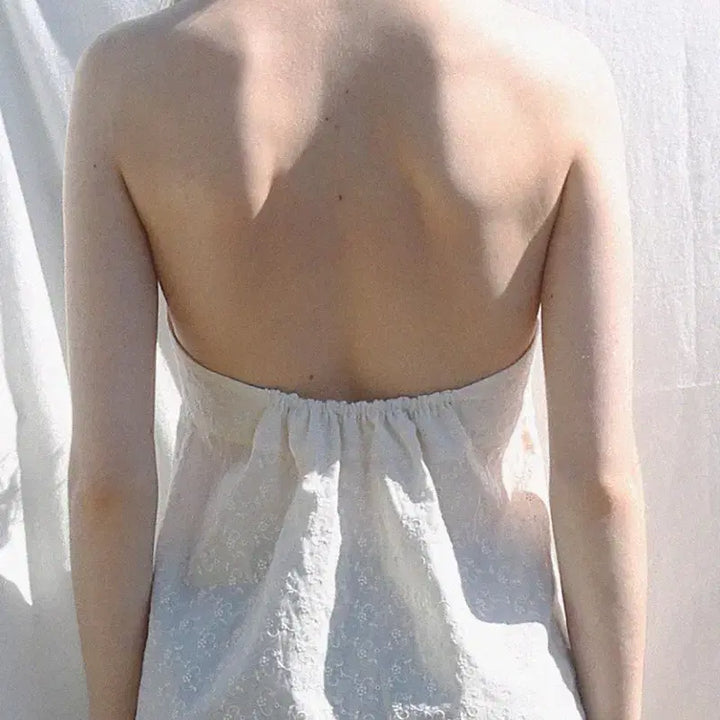 [BUNJANG] Vino Kim Ji Young Embroidered Halterneck Blouse / 하트시그널 김지영 착용) fadeiin 페이딘 홀터넥 비노 자수 블라우스