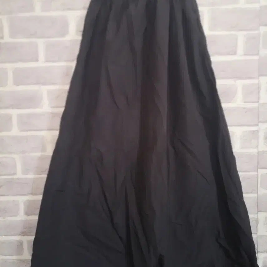 [BUNJANG] Alldlehan Yeou Black Flare Long Skirt / 블랙 밴딩 플레어 롱스커트/알뜰한여우