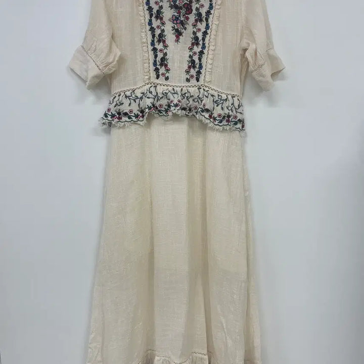 [BUNJANG] vinivini Vintage Embroidered Long Dress / vinivini 빈티지 자수 롱원피스