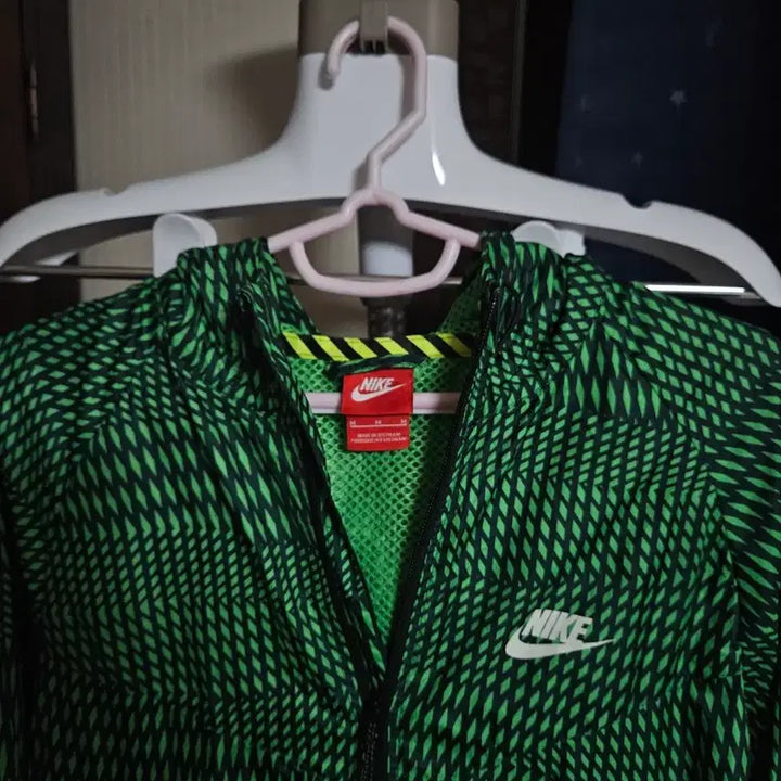 [BUNJANG] Nike Lightweight Cooling Woven Windbreaker Jacket (Size 95) / (새옷수준,정품)나이키 얇은 냉감원단 우븐 바람막이 후드 경량자켓, 95