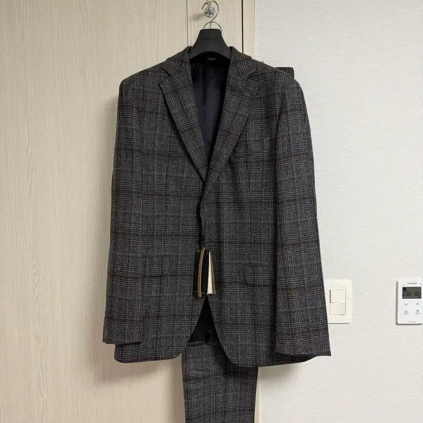 [BUNJANG] Massimo Dutti Limited Edition Italian Check Suit / 마시모두띠 리미디드에디션 FINEST 이탈리안 체크 수트 54(105)