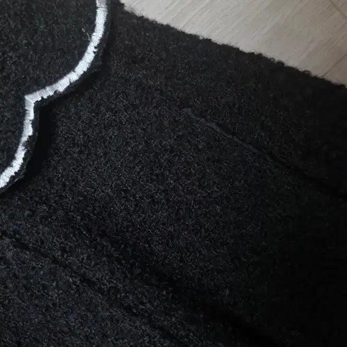 [BUNJANG] 11am Tara by Motion Wave Embroidered Skirt - Black M / 11am 일레븐에이엠 타라바이모션 웨이브 자수 스커트 블랙M 새상품!