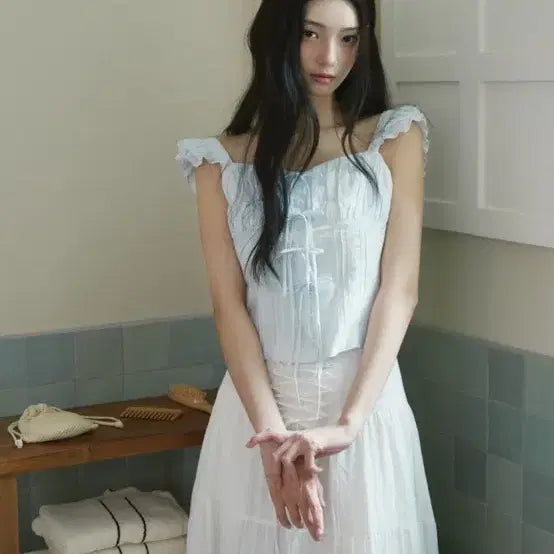 [BUNJANG] LaBelleBlanc Angel Blouse / 라벨르블랑 엔젤 블라우스