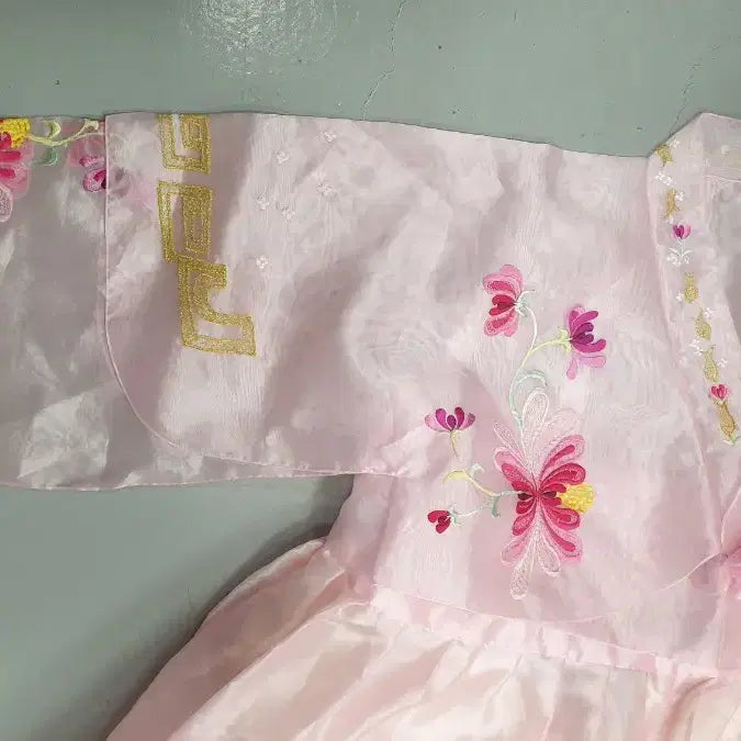 [BUNJANG] Pink Floral Embroidered Hanbok Dress / 꽃 자수 행사한복