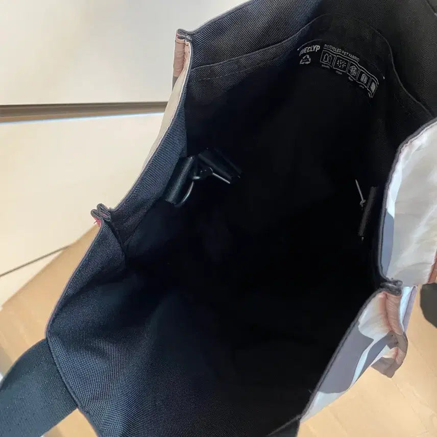 [BUNJANG] Q-Kliff Tote Bag (L Size) / 큐클리프 토트백 L사이즈