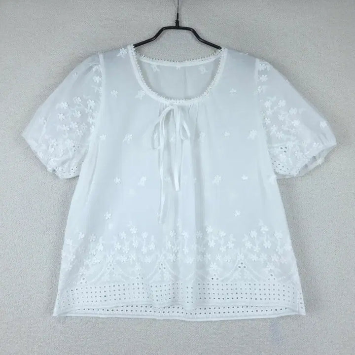 [SOLD OUT] 퍼플하트 여성 펀칭 레이스 반팔 블라우스 화이트(F)