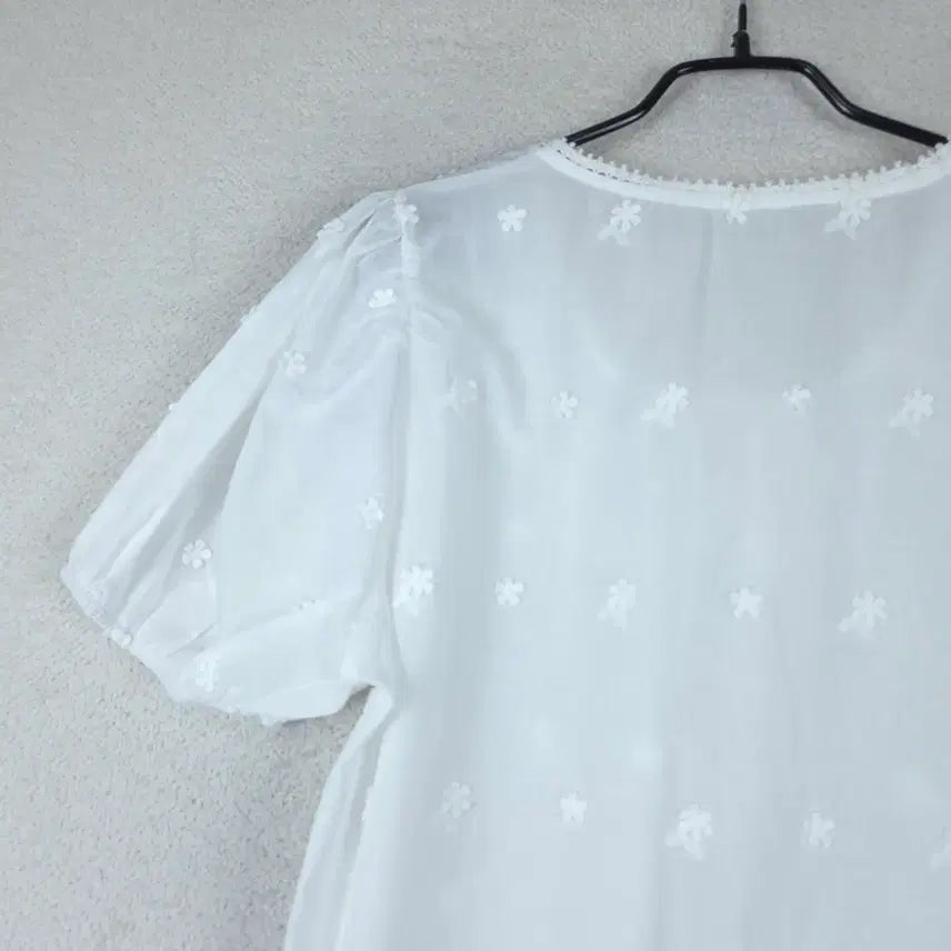 [SOLD OUT] 퍼플하트 여성 펀칭 레이스 반팔 블라우스 화이트(F)