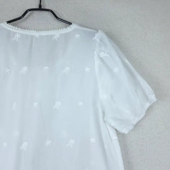 [SOLD OUT] 퍼플하트 여성 펀칭 레이스 반팔 블라우스 화이트(F)
