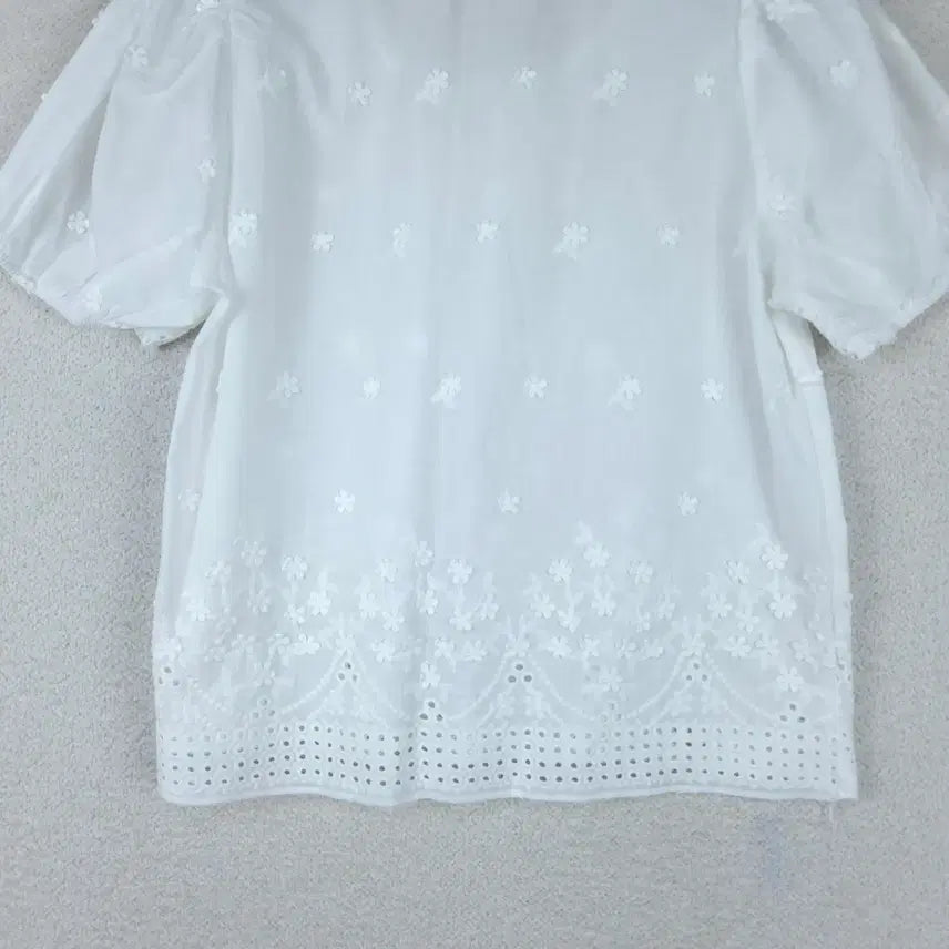 [SOLD OUT] 퍼플하트 여성 펀칭 레이스 반팔 블라우스 화이트(F)