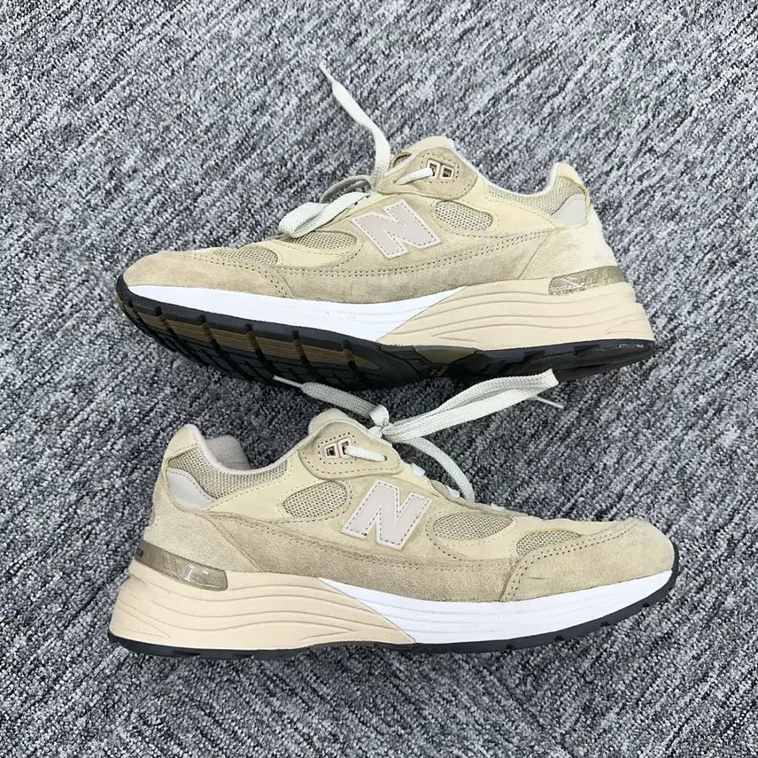 [BUNJANG] New Balance 992 Tan Sneakers / (270MM)뉴발란스 992 탄(박스포함)-M621