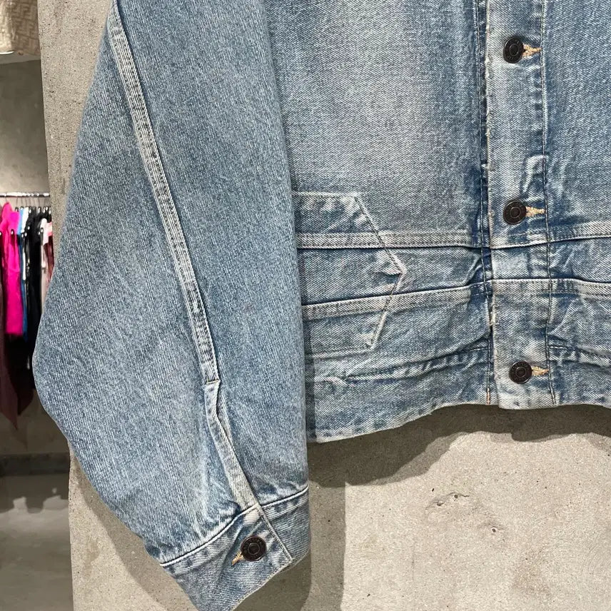 [BUNJANG] Balenciaga Upside Down Denim Jacket / 발렌시아가 연청 업사이드 다운 데님 자켓